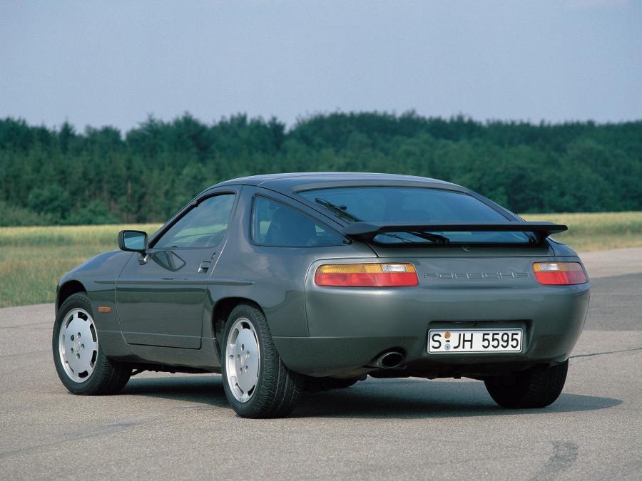  Porsche 928 S4 1986 года  (фото 3 из 11)